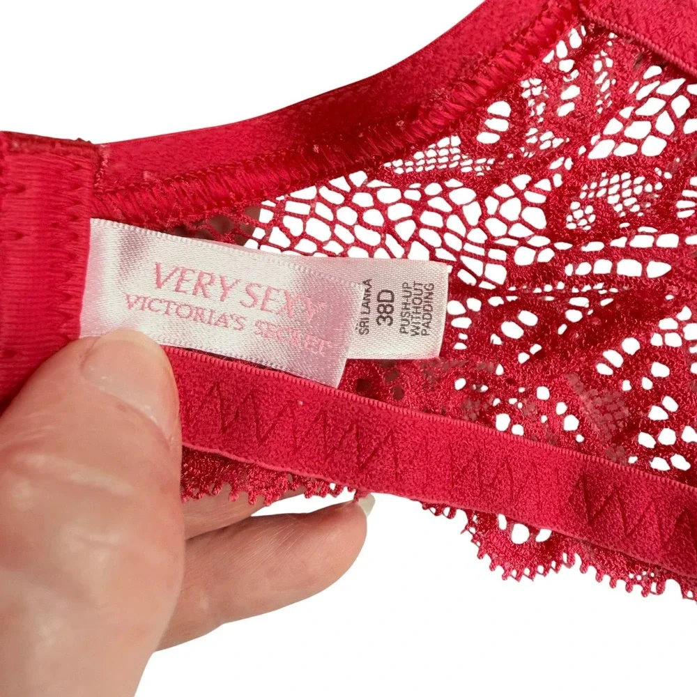 Victoria's Secret Very Sexy Pink Floral Lace Push-Up Bra 38D Underwire Lingerie